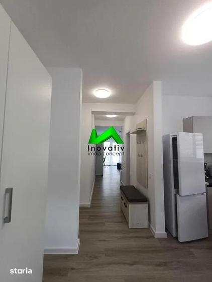 Garsonieră în Vest