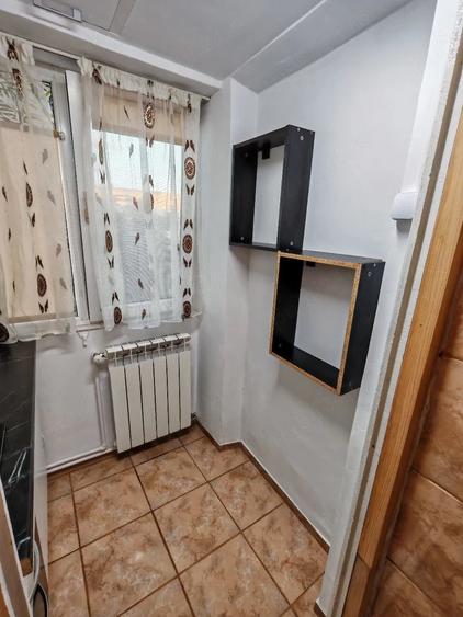Poarta 6 ( Magazin Polar) Garsoniera 32mp - 300 euro - 3