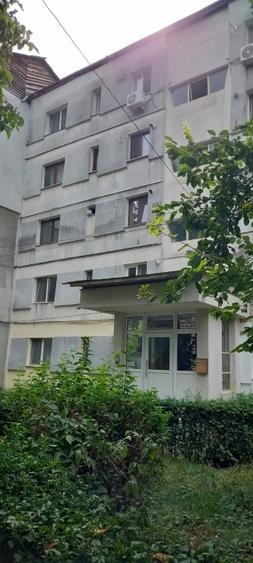 Apartament cu 2 camere decomandat în Banca Națională