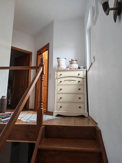Casă individuală cu 3 camere cu Teren 300 Mp în Central