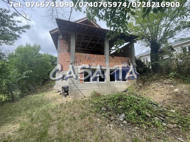 Casă individuală cu 3 camere cu Canalizare în Central