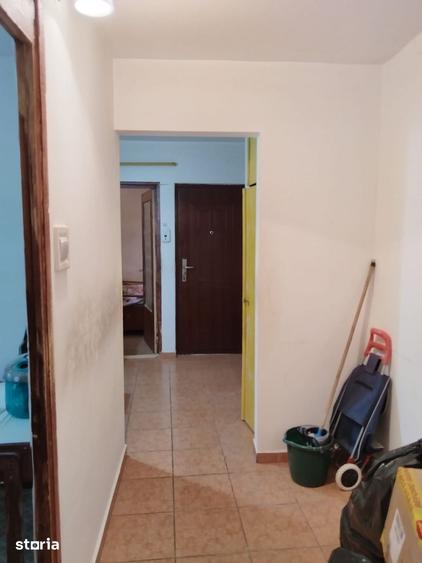 Apartament cu 3 camere decomandat în Mărășești