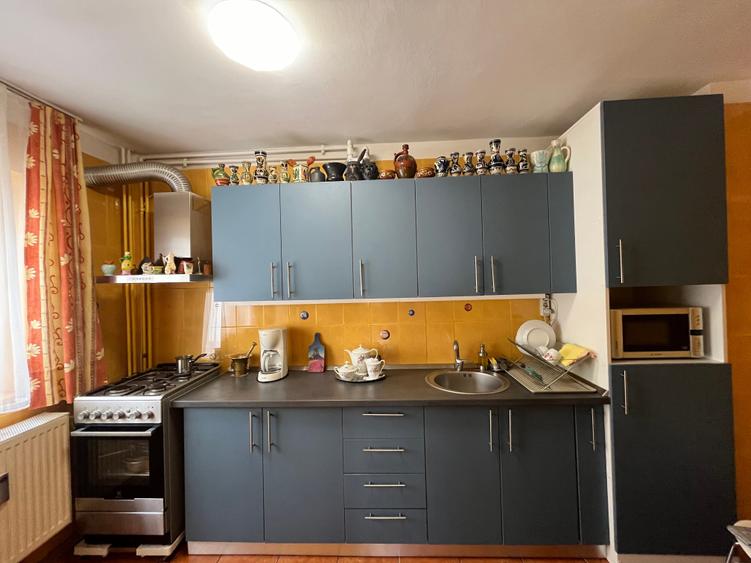 Apartament cu 3 camere decomandat în Tineretului