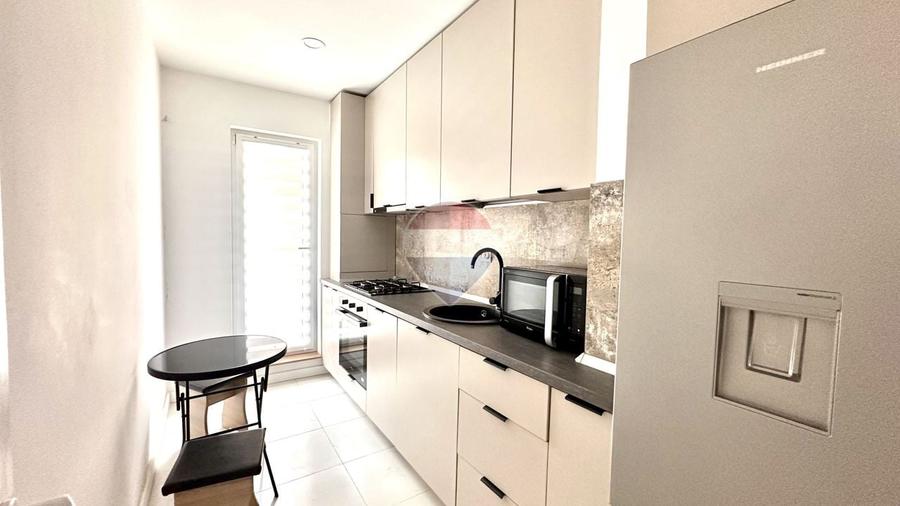 Apartament 2 camere Cosmopolis Q17 vedere la piscina - 9