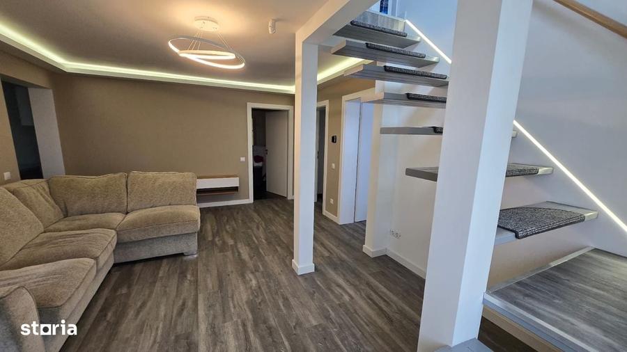 Casă cu 4 camere în Dâmbul Rotund
