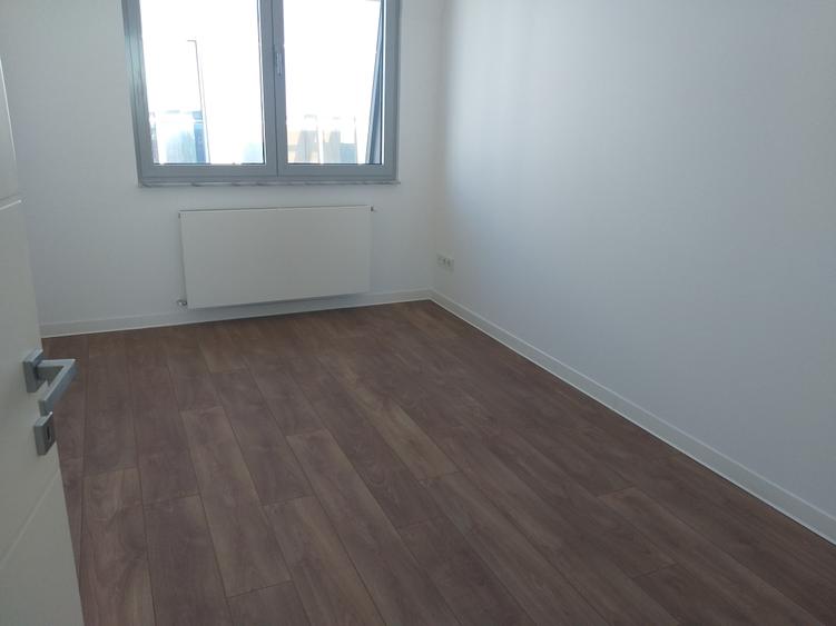 Apartament cu 3 camere decomandat în Băneasa