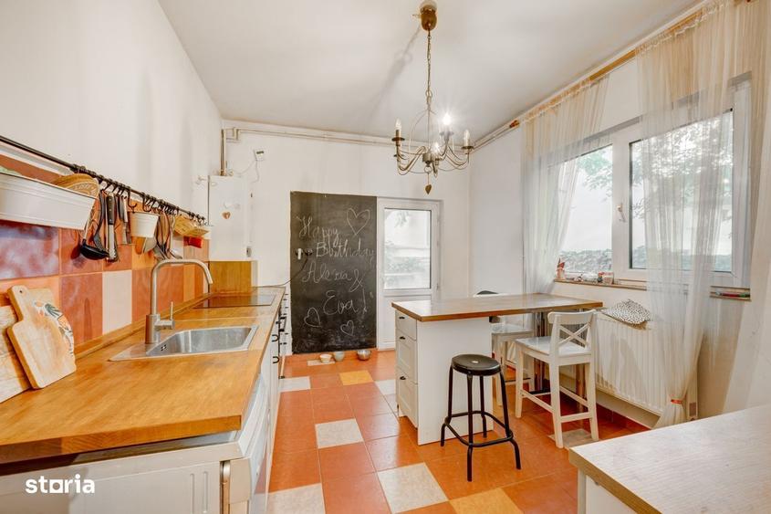 Comision 0% - Vila 5 camere, 4 dormitoare, teren 282mp in Sector 1 - 7