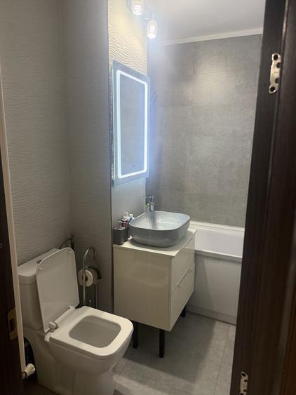 Apartament cu 2 camere decomandat în Enachiță Văcărescu
