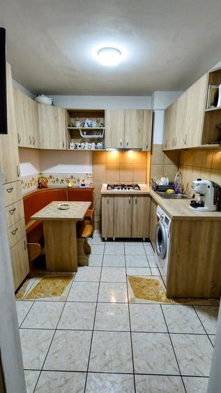 Apartament cu 2 camere decomandat în Olimp