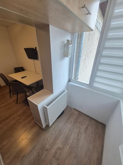 Apartament cu 2 camere decomandat în Girocului