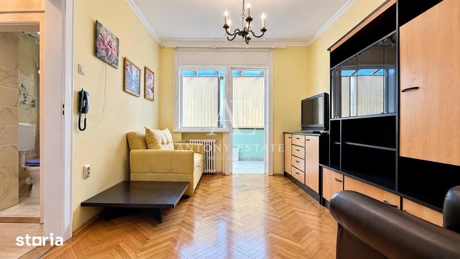 Apartament cu 3 camere semidecomandat în Central