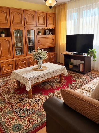 Apartament cu 3 camere decomandat în Kiseleff