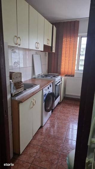 Apartament cu 2 camere semidecomandat în Colentina