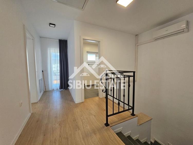 Duplex cu 4 camere cu Canalizare în Șelimbăr