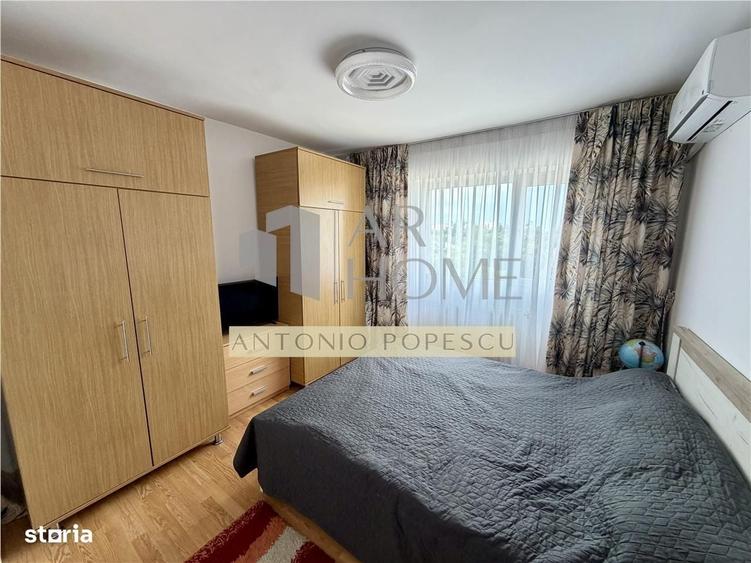 Apartament cu 4 camere decomandat în Republicii