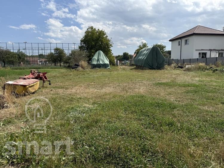 Teren Construcții intravilan de 1483 mp, în Pata