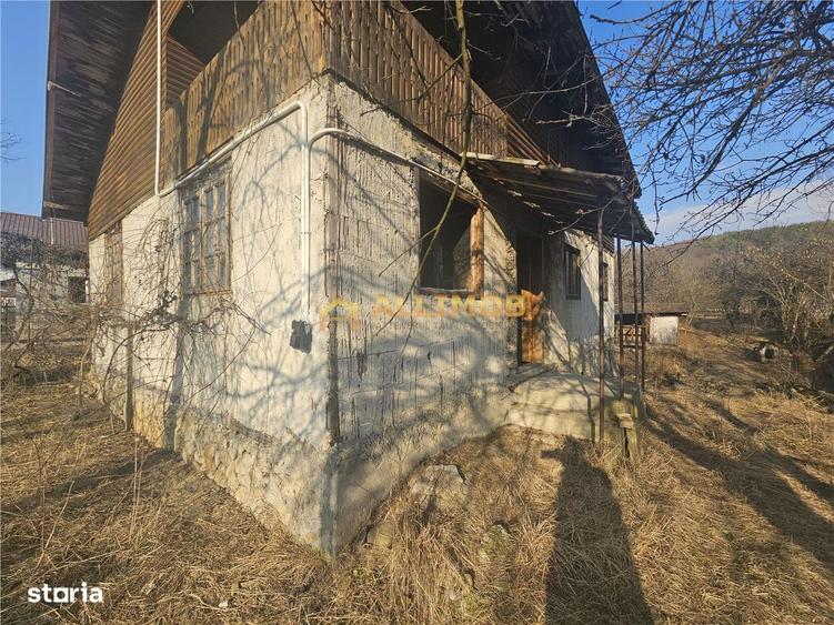 Teren 1000 mp si casa renovabila in Valcanesti . - 8
