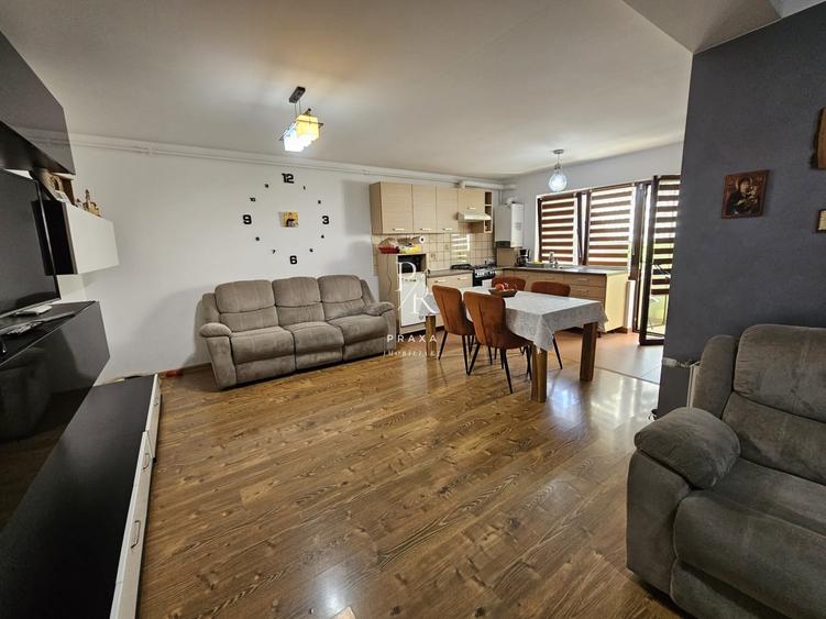 Apartament cu 3 camere semidecomandat, mobilat în Florești — fotografia 1