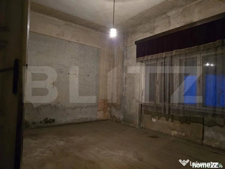 Casă cu 2 camere cu Teren 579 Mp în Semicentral