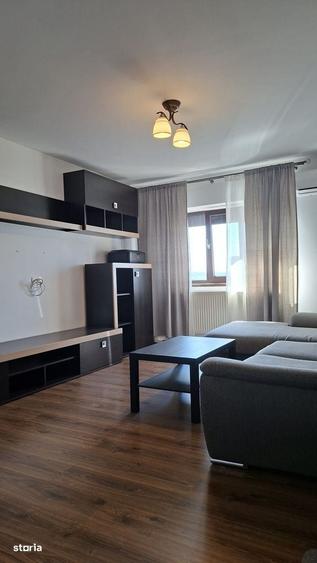 Apartament cu 3 camere decomandat în Găvana