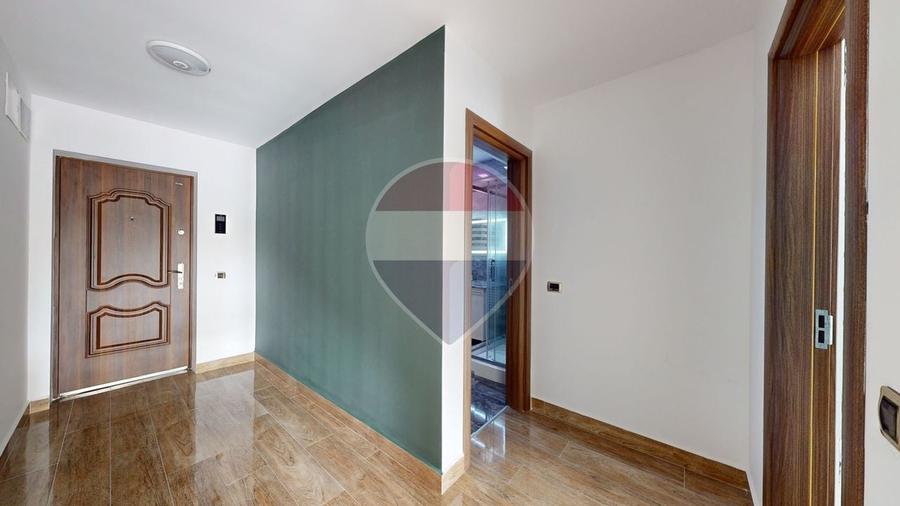 Apartament cu 2 camere decomandat în Tractorul