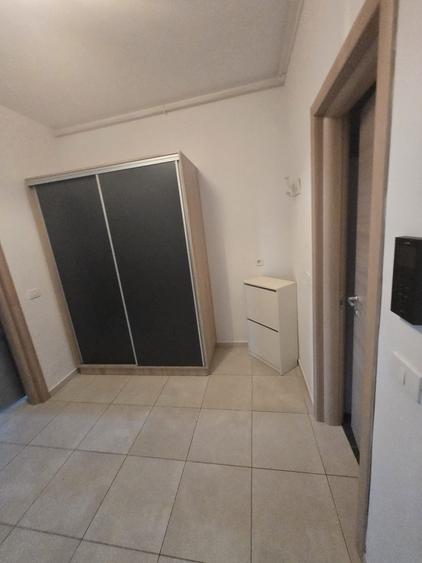Apartament cu 2 camere decomandat în Berceni