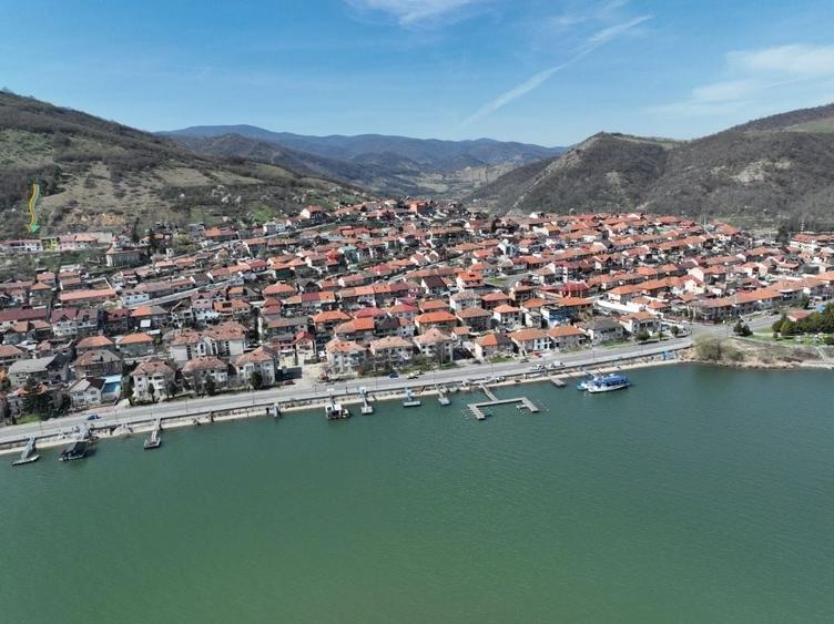 Casă cu 4 camere în Orșova