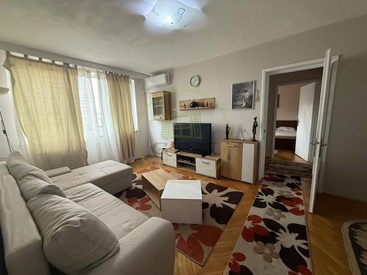 Apartament cu 2 camere semidecomandat, mobilat în Central
