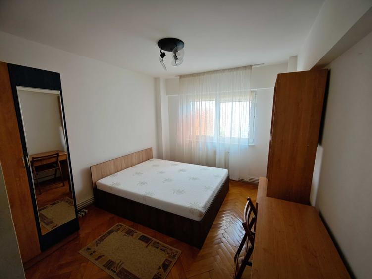 Apartament cu 3 camere decomandat în Griviței