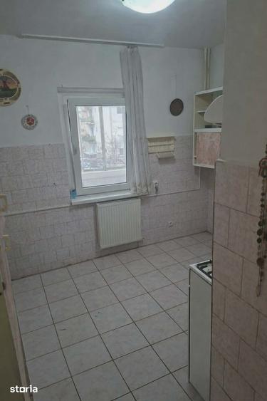 Apartament cu 3 camere în Decebal