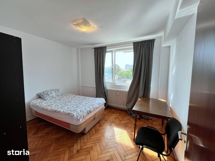 Apartament cu 3 camere decomandat în Gruia