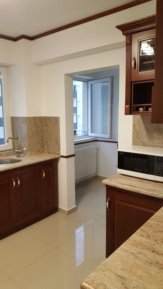 Apartament cu 2 camere decomandat, mobilat în Central — fotografia 1