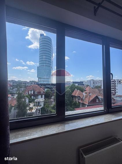Apartament cu 3 camere în Aviatorilor
