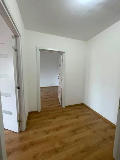 Apartament cu 2 camere decomandat în Podu Roș