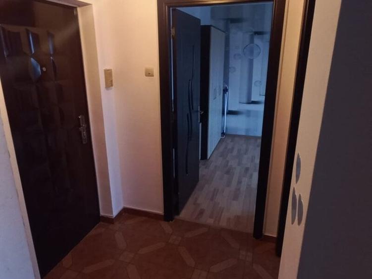 Apartament cu 2 camere în Drumul Taberei
