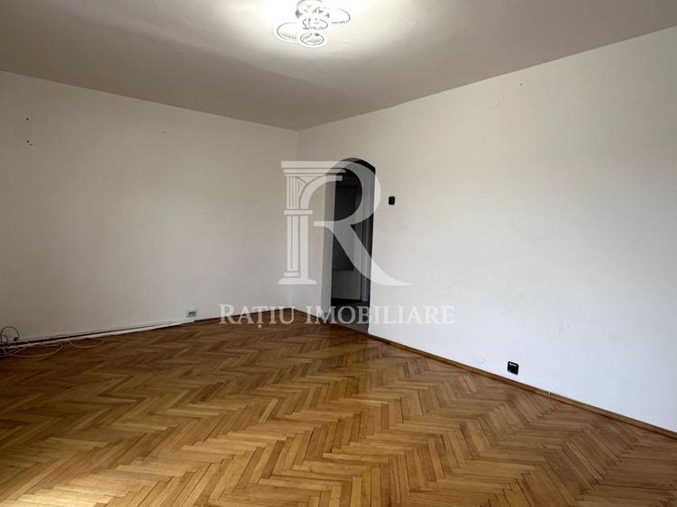 Apartament cu 3 camere decomandat în Lotus