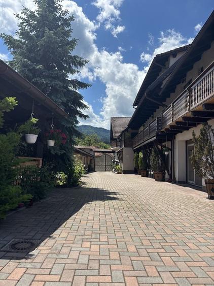 Spațiu comercial, de 280 mp, în Central
