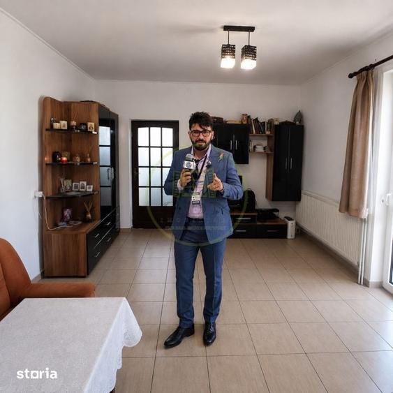 Casă cu 6 camere cu Teren 1100 Mp în Central