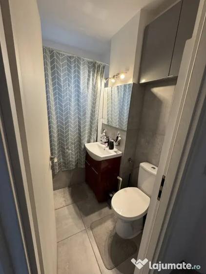 Apartament cu 2 camere semidecomandat în Vlahuță