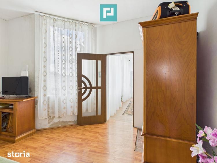 Casă cu 5 camere cu Teren 750 Mp în Micălaca