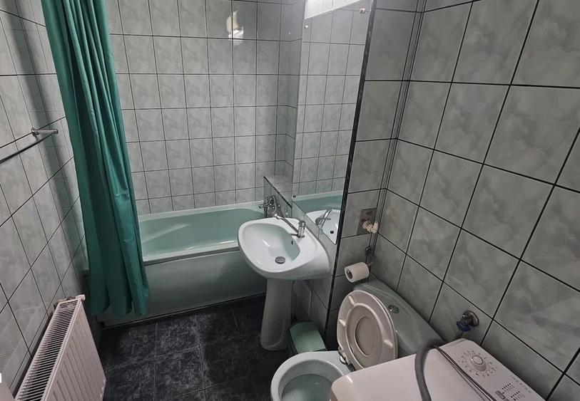 Apartament cu 2 camere decomandat în Scriitorilor