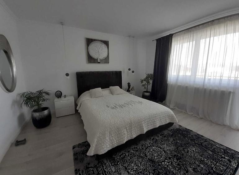 Casă individuală cu 3 camere cu Canalizare în Central