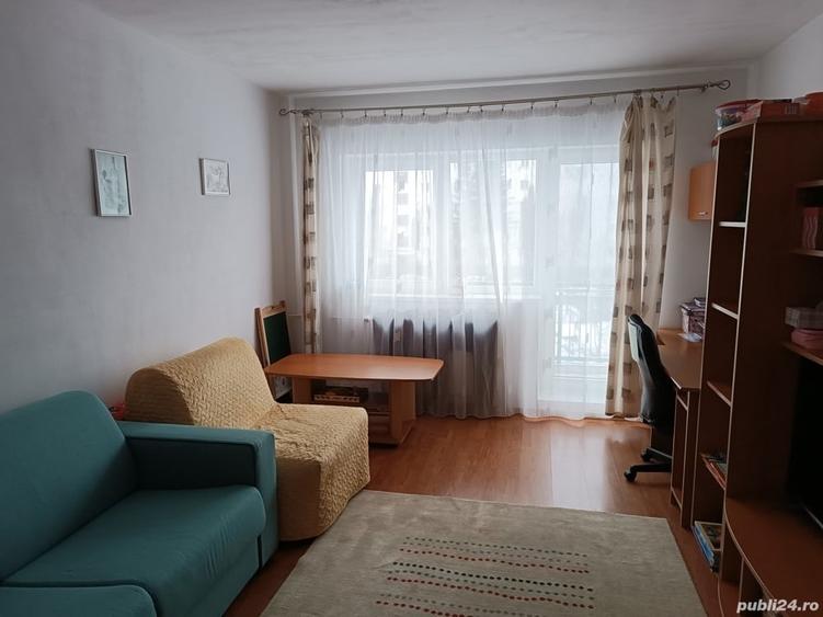 Garsonieră decomandată în Central