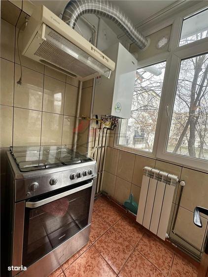 Apartament cu 2 camere decomandat în Nicolina