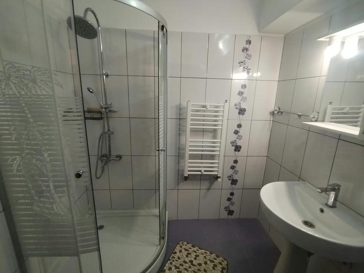 Apartament cu 2 camere decomandat în Centru Civic