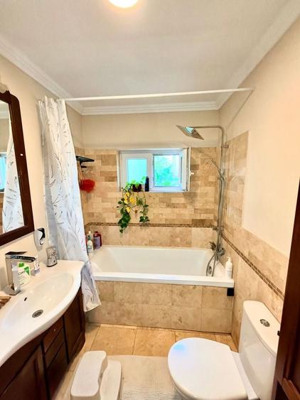 Duplex cu 3 camere cu Canalizare în Moșnița Veche