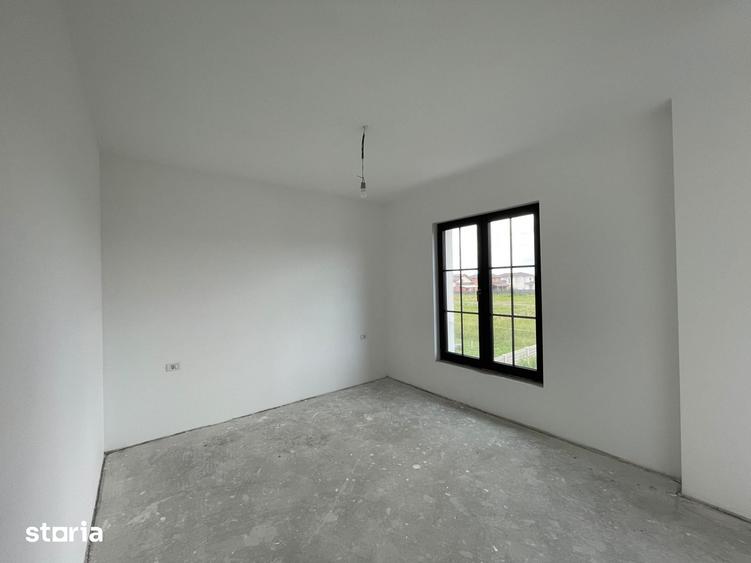 Casă cu 5 camere cu Teren 631 Mp în Ghiroda