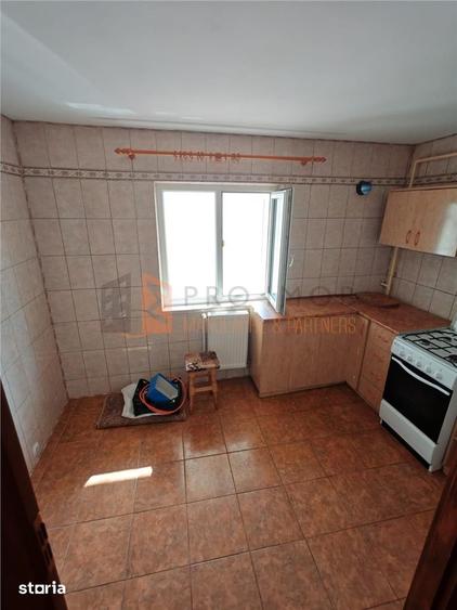 Apartament cu 3 camere decomandat, mobilat în Unirii Centru