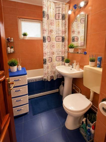 Apartament cu 3 camere decomandat în Tomis Nord