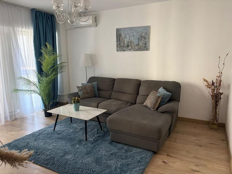 Apartament cu 2 camere decomandat în Central